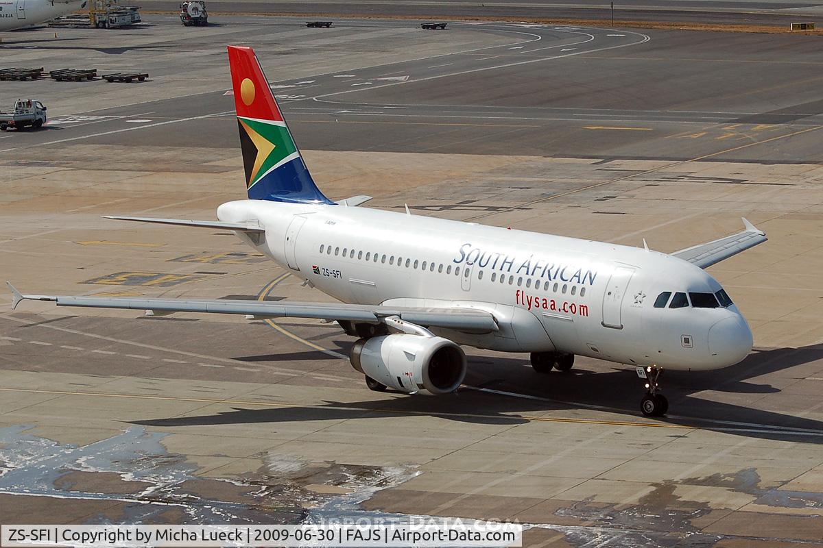ZS-SFI, 2004 Airbus A319-131 C/N 2375, At Jo'burg