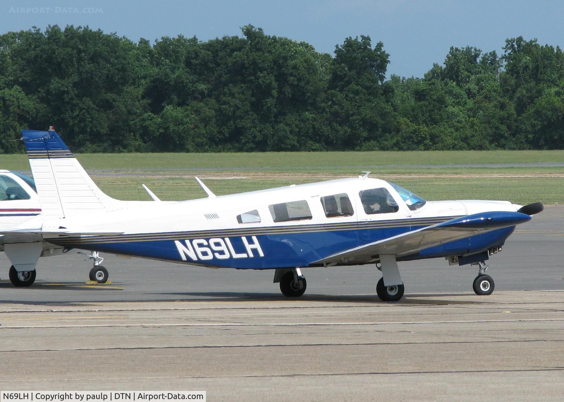 N69LH, 1977 Piper PA-32R-300 Cherokee Lance C/N 32R-7780323, At Downtown Shreveport.