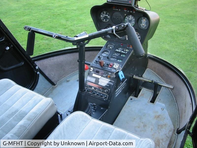 G-MFHT, 1996 Robinson R22 Beta C/N 2601, Robinson R22 Beta II Cabin