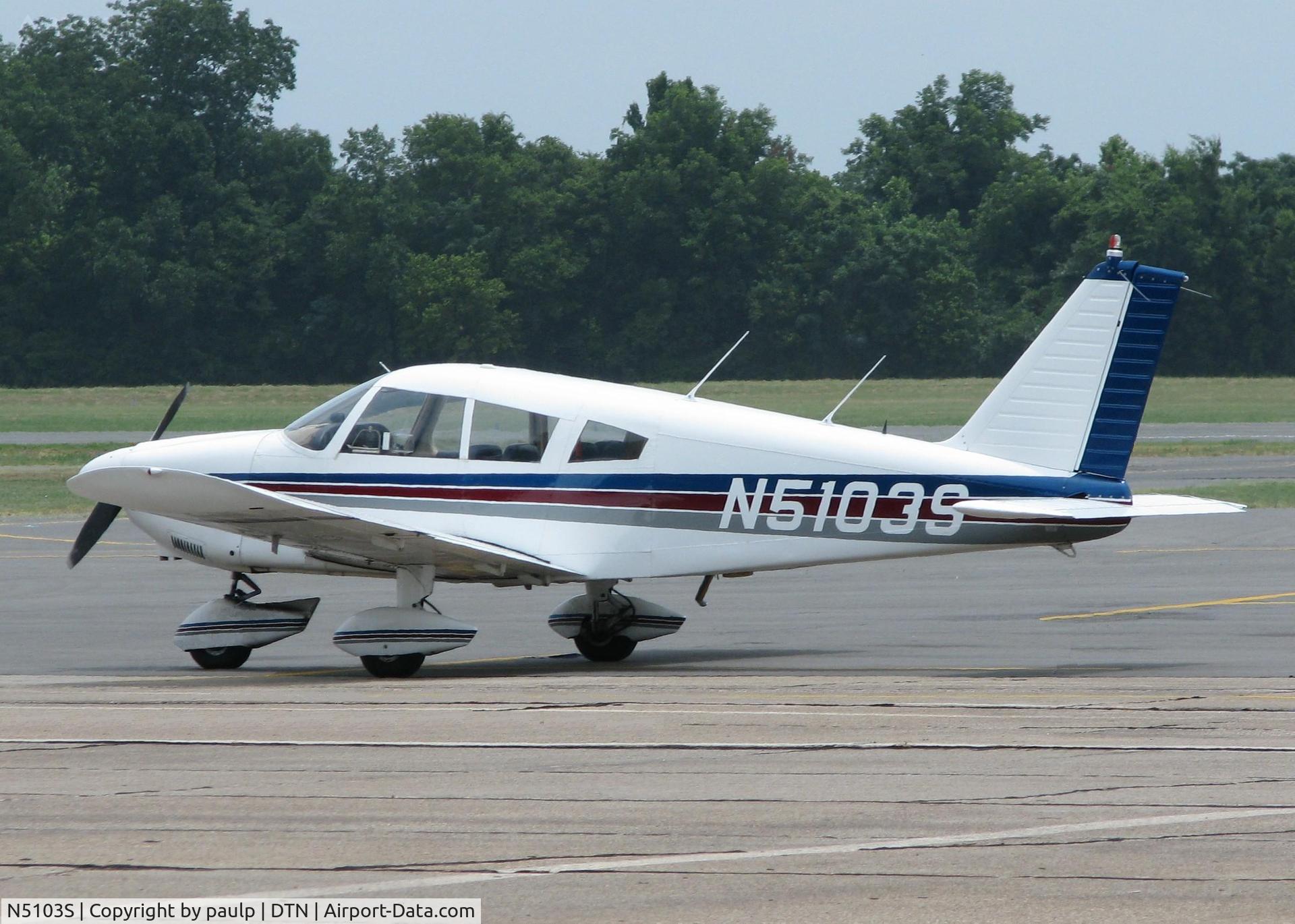 N5103S, 1971 Piper PA-28-180 Cherokee C/N 28-7105126, At Downtown Shreveport.
