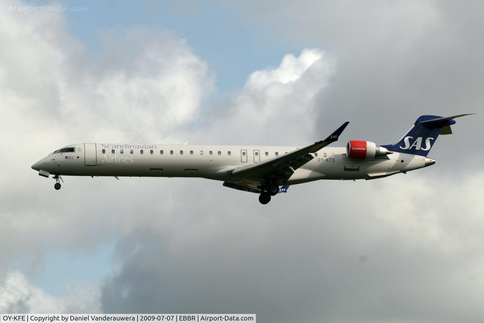 OY-KFE, 2009 Bombardier CRJ-900ER (CL-600-2D24) C/N 15224, arrival of flight SK593 to rwy 25L