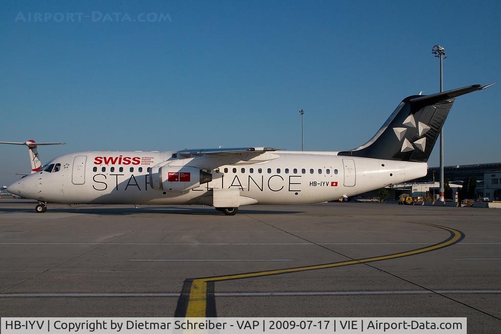 HB-IYV, 2000 British Aerospace Avro 146-RJ100 C/N E3377, Swiss Bae 146