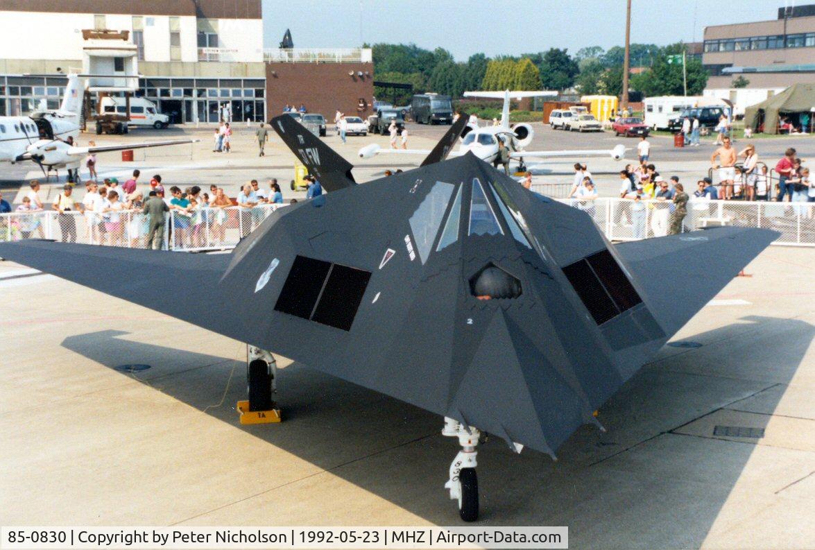 85-0830, 1985 Lockheed F-117A Nighthawk C/N A.4052, Another view of Retro 41, the 37th Fighter Wing Nighthawk at the 1992 Mildenhall Air Fete.