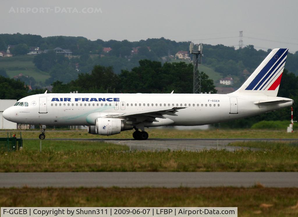 F-GGEB, 1988 Airbus A320-111 C/N 012, Ready for take off rwy 31