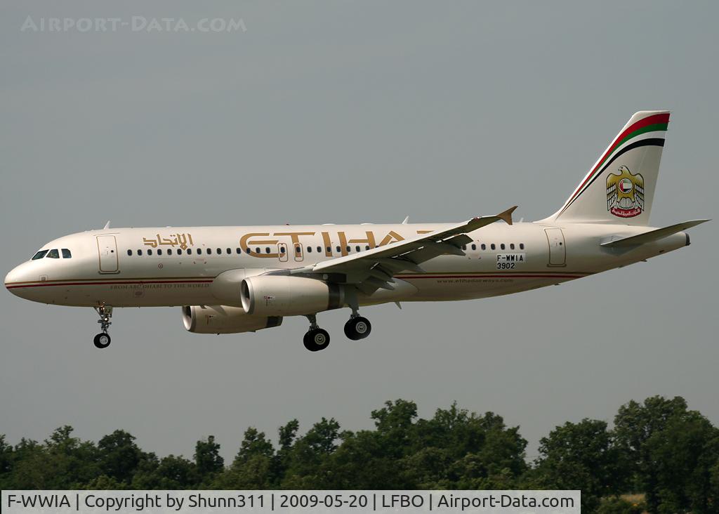 F-WWIA, 2009 Airbus A320-232 C/N 3902, C/n 3002 - To be A6-EIJ