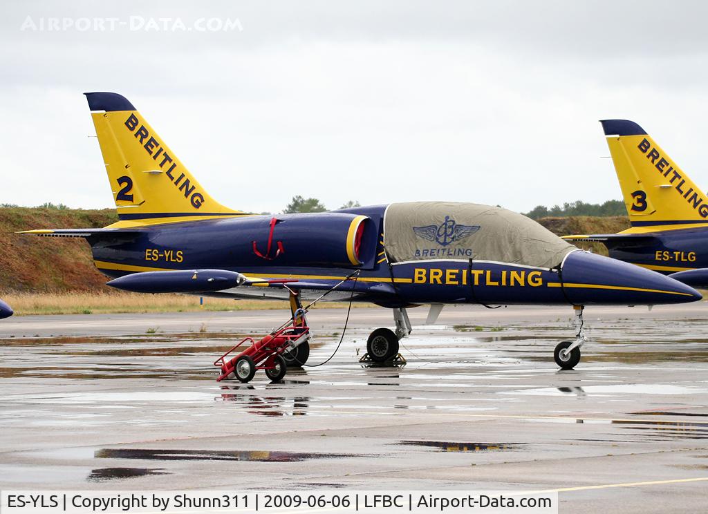 ES-YLS, Aero L-39 Albatros C/N 691881, Used as a demo during LFBC airshow 2009