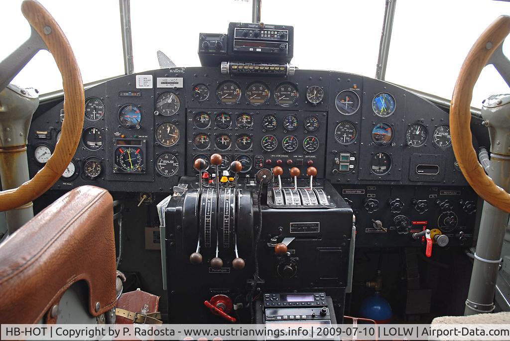 HB-HOT, 1939 Junkers Ju-52/3m g4e C/N 6595, Cockpit of the legendary 
