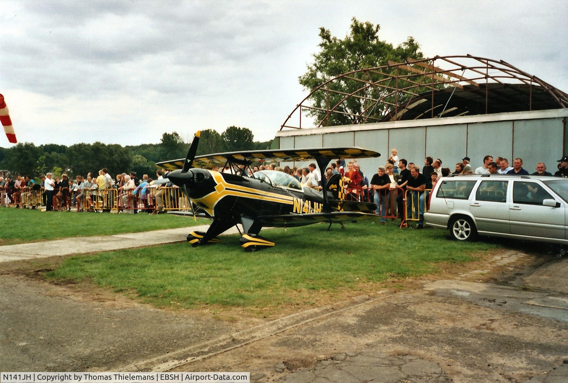 N141JH, 1991 Christen Pitts S-2B Special C/N 5201, Opendeur VZP 2001
