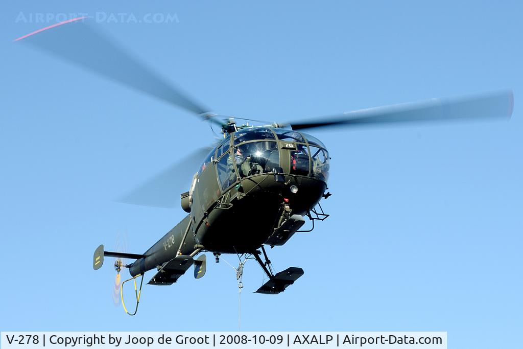 V-278, Aérospatiale SA-316B Alouette III C/N 154/1100, Resupply of the catering during the Axalp demo 2008. All food and drinks have to be brought in by helicopter.