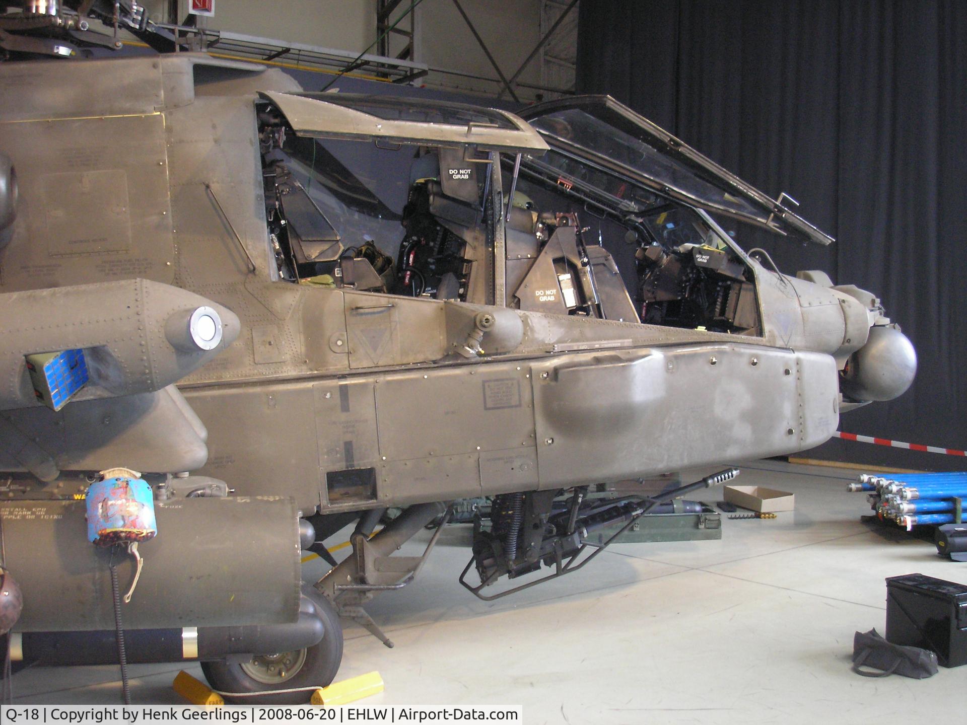Q-18, 1998 Boeing AH-64DN Apache C/N DN018, RNLAF Openday at Leeuwarden AFB