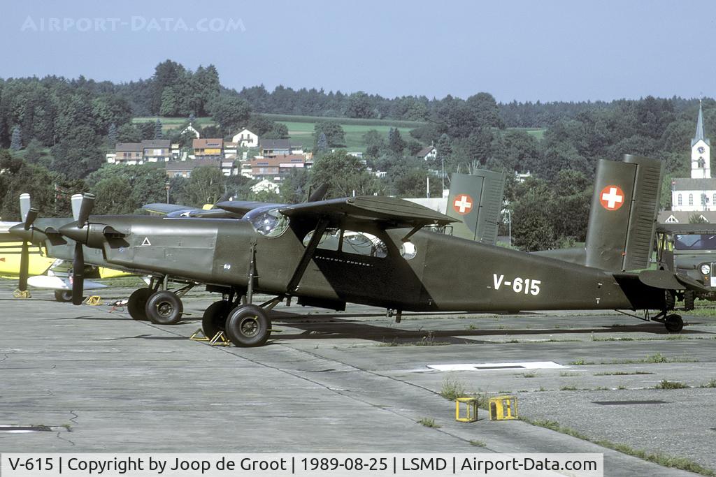 V-615, Pilatus PC-6/B2-H2 Turbo Porter C/N 635, AMEF89 flightline