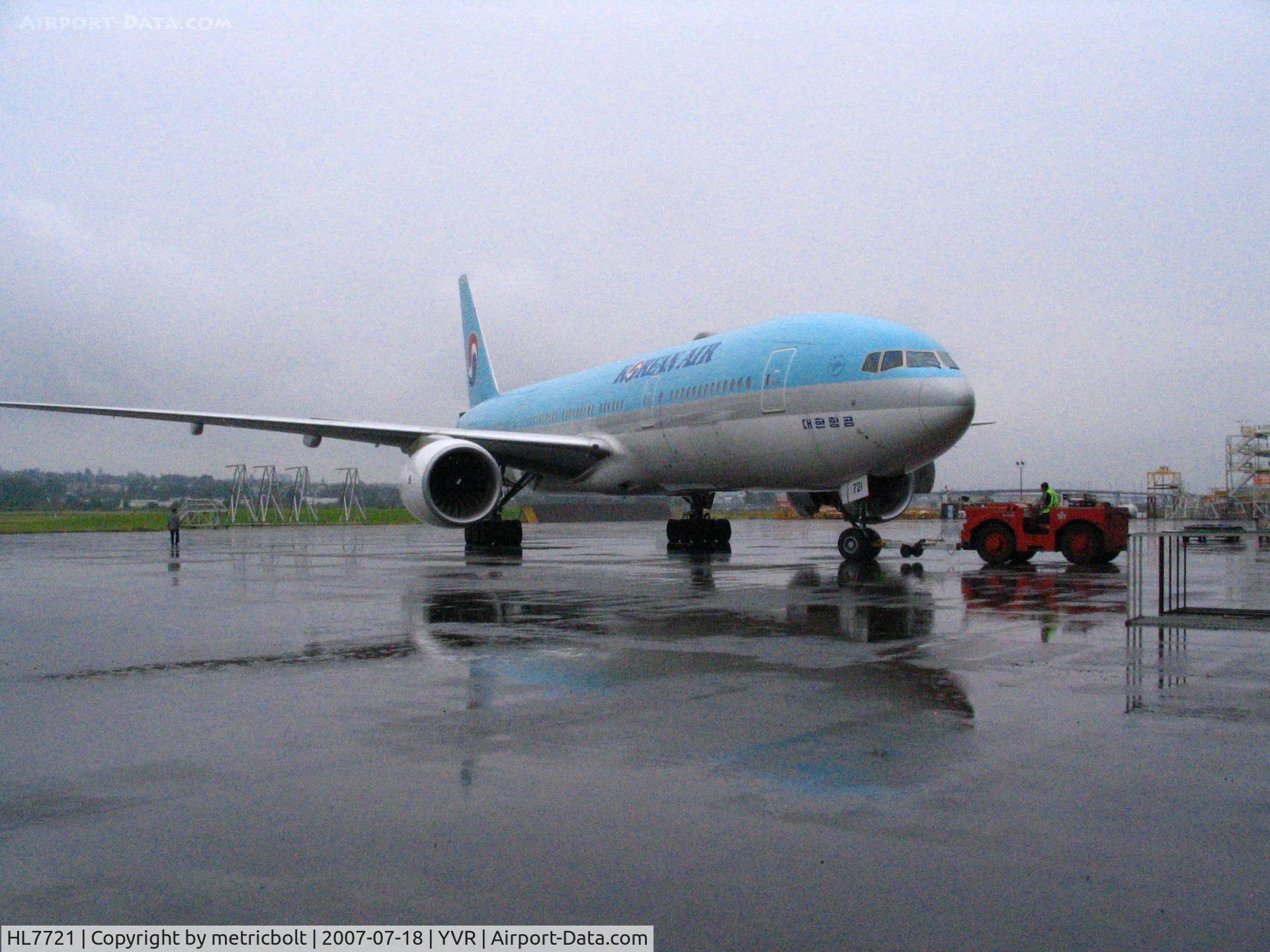 HL7721, Boeing 777-2B5/ER C/N 33727, after maintenance at YVR,Jul.2007