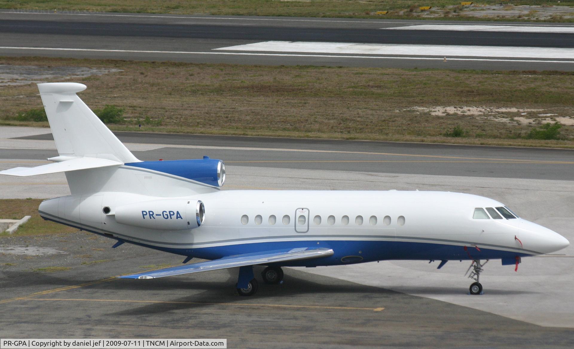 PR-GPA, 2000 Dassault Falcon 900EX C/N 82, park at the cargo ramp