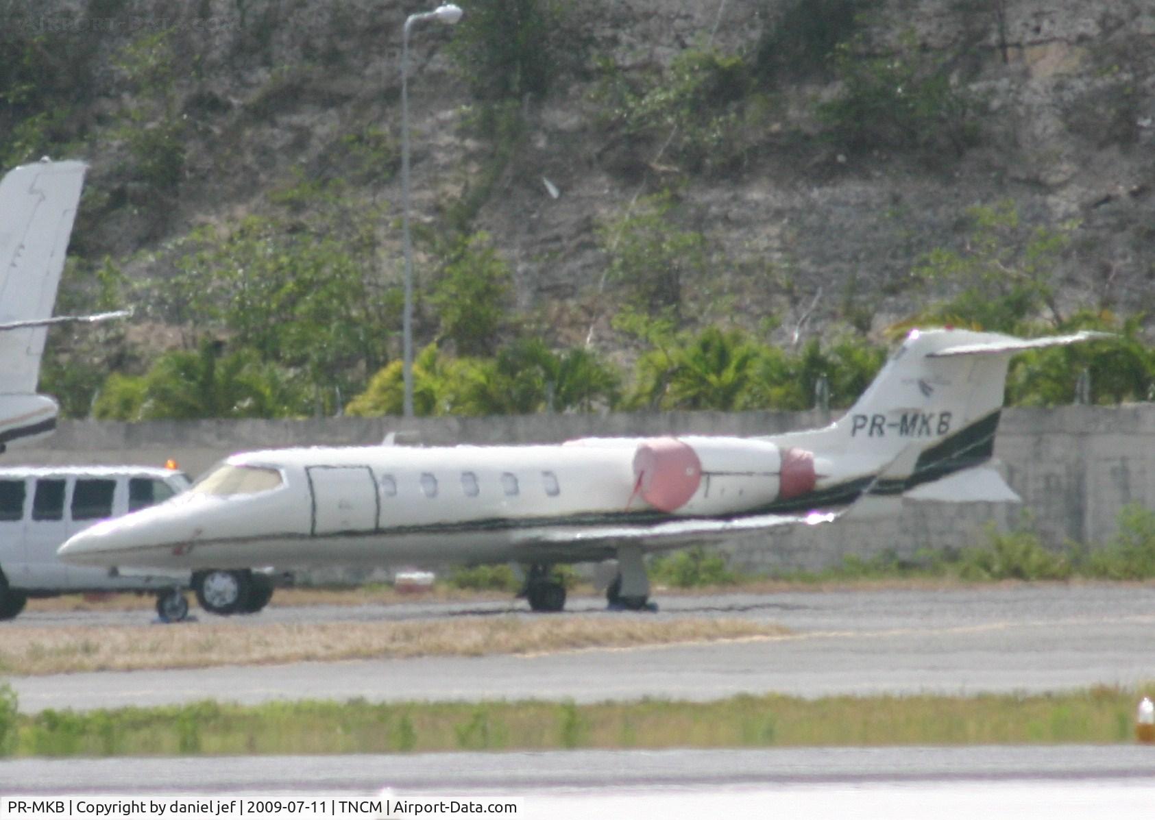 PR-MKB, Learjet 31A C/N 31A-178, park at the cargo ramp