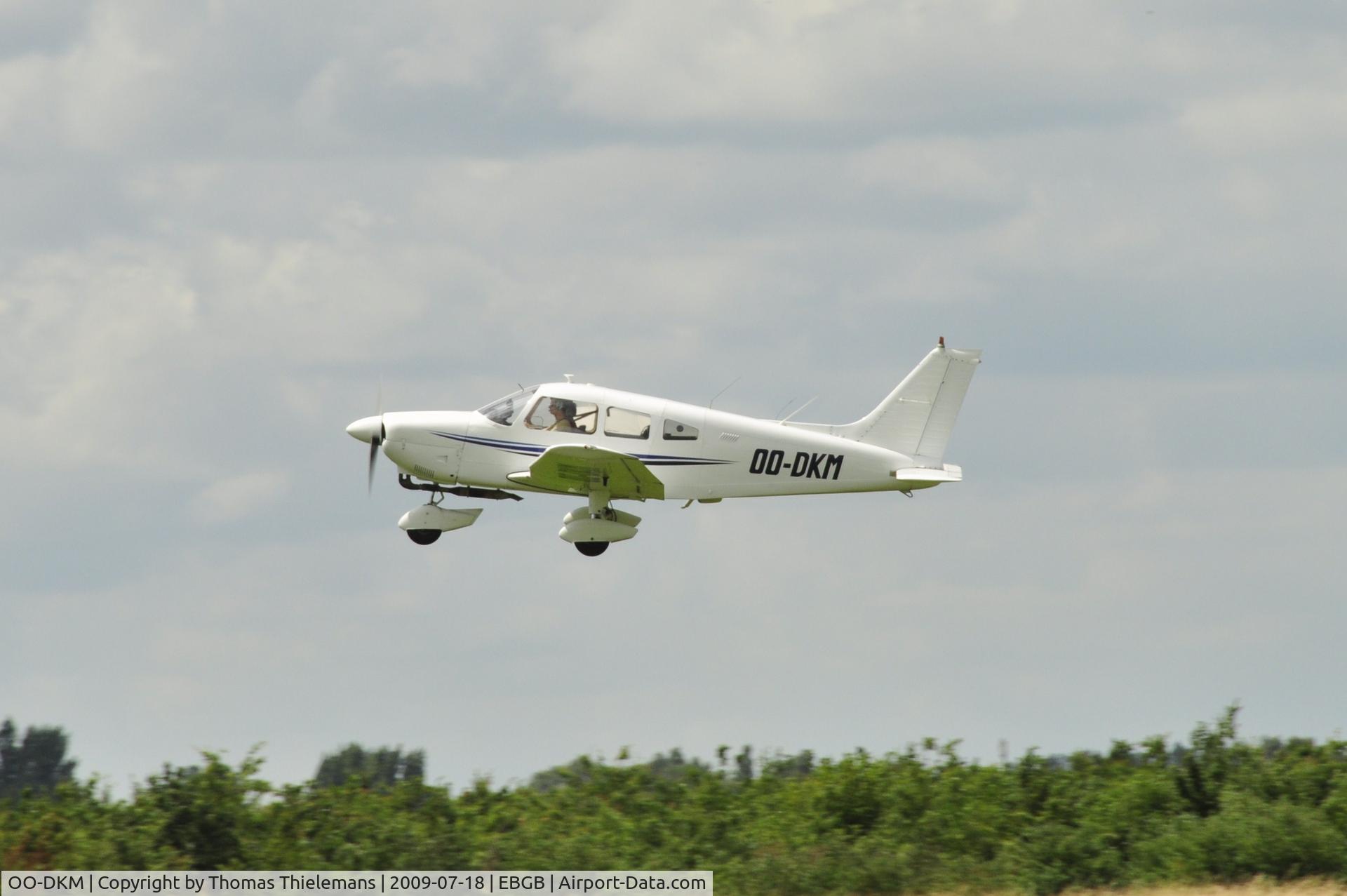 OO-DKM, 1988 Piper PA-28-181 C/N 28-7690296, /