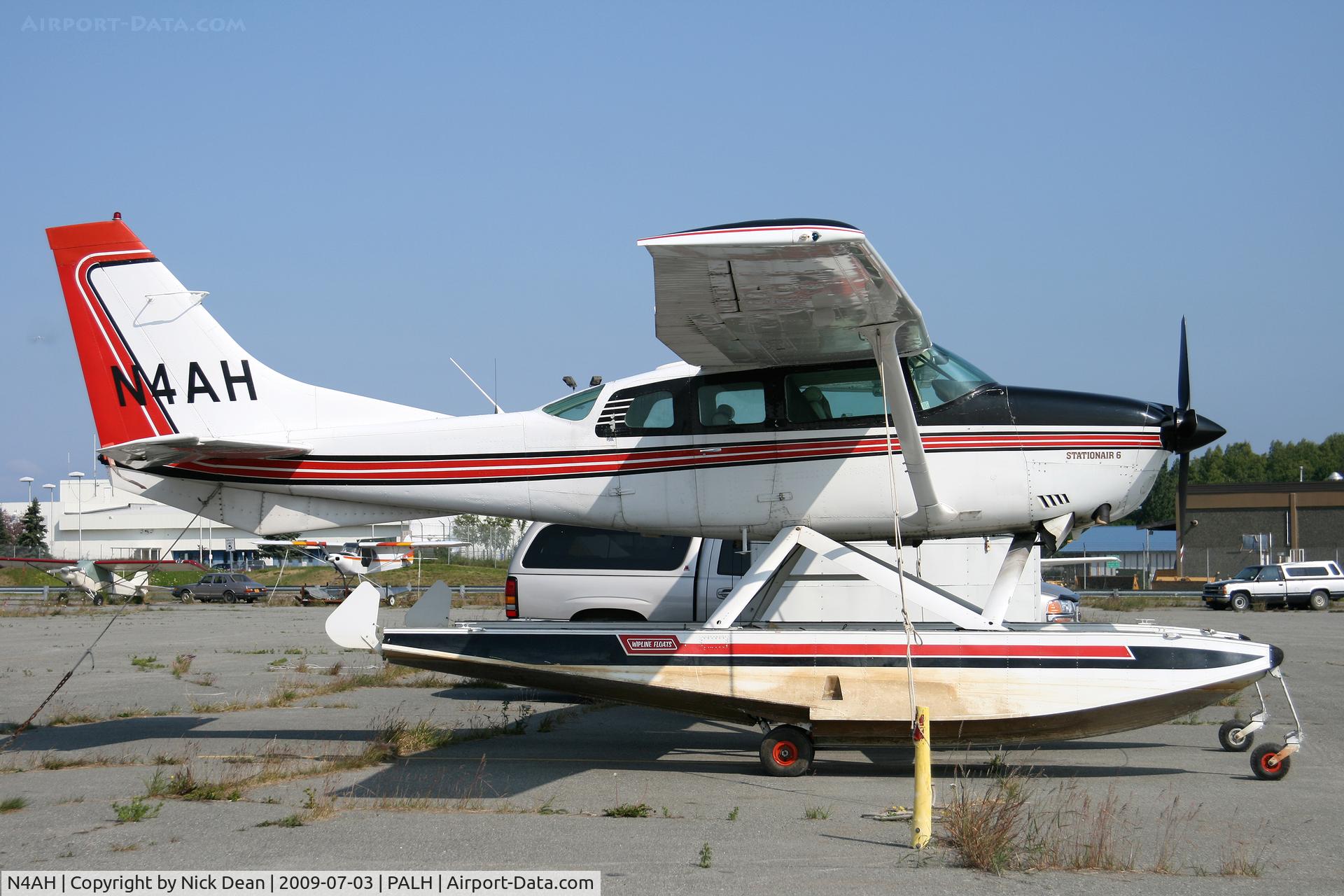 N4AH, 1982 Cessna TU206G Turbo Stationair C/N U20606655, PALH