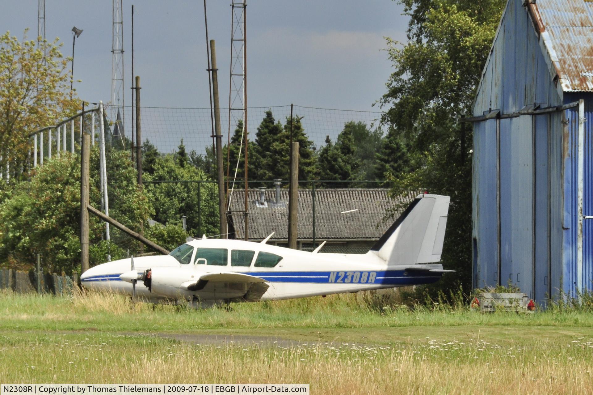 N2308R, 1964 Piper PA-23-250 Aztec C/N 27-2671, /
