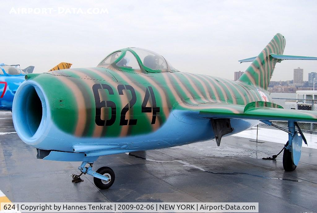 624, Mikoyan-Gurevich MiG-15 C/N Not found 1032, MiG-15