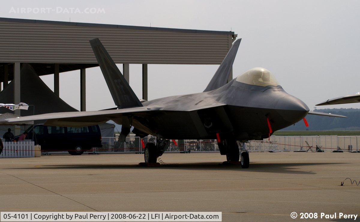 05-4101, 2003 Lockheed Martin F-22A Raptor C/N 645-4101, Looking purposeful and sleek