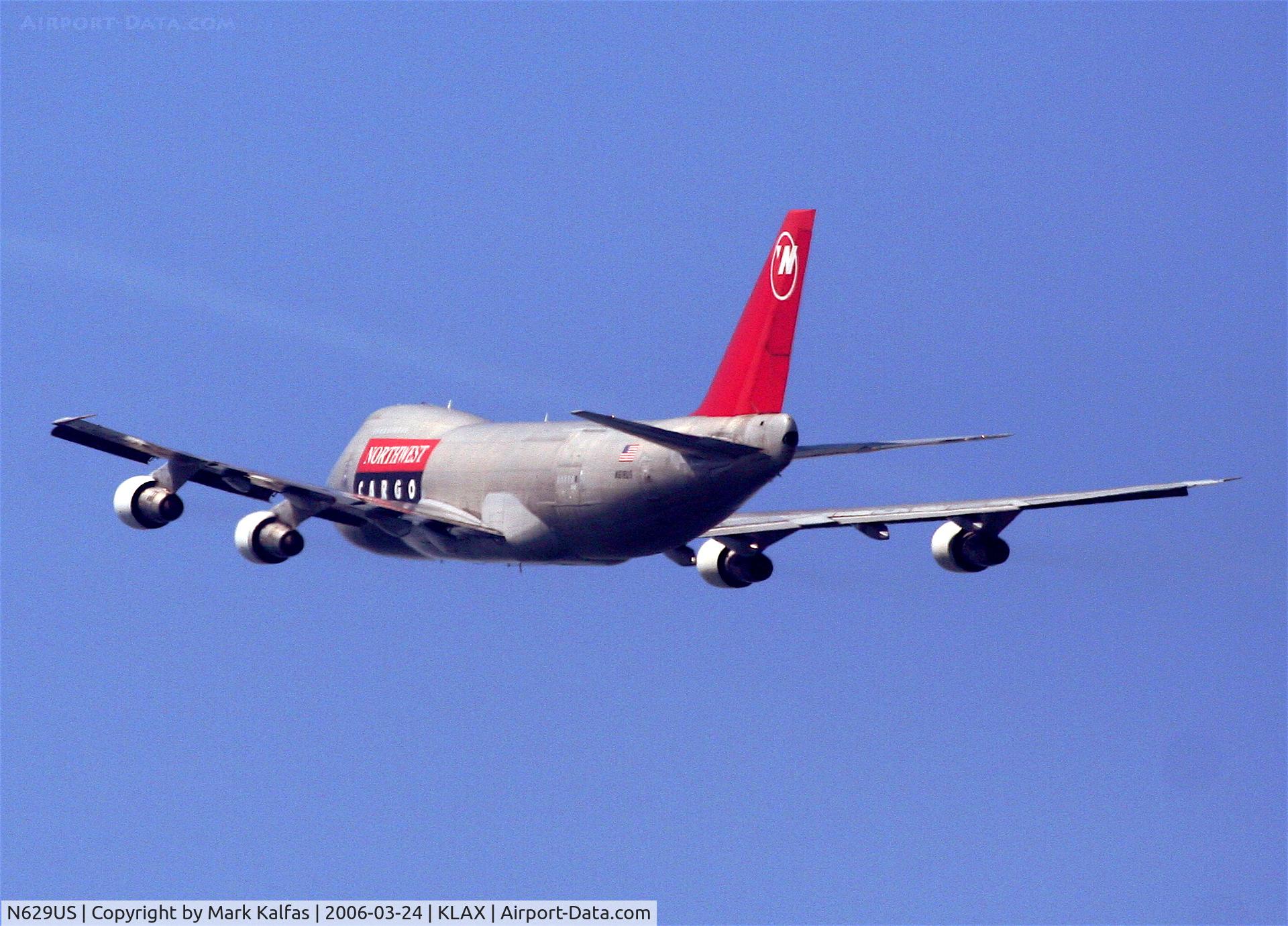 N629US, 1980 Boeing 747-251F C/N 22388, Northwest Cargo 747-251F departs KLAX 25L