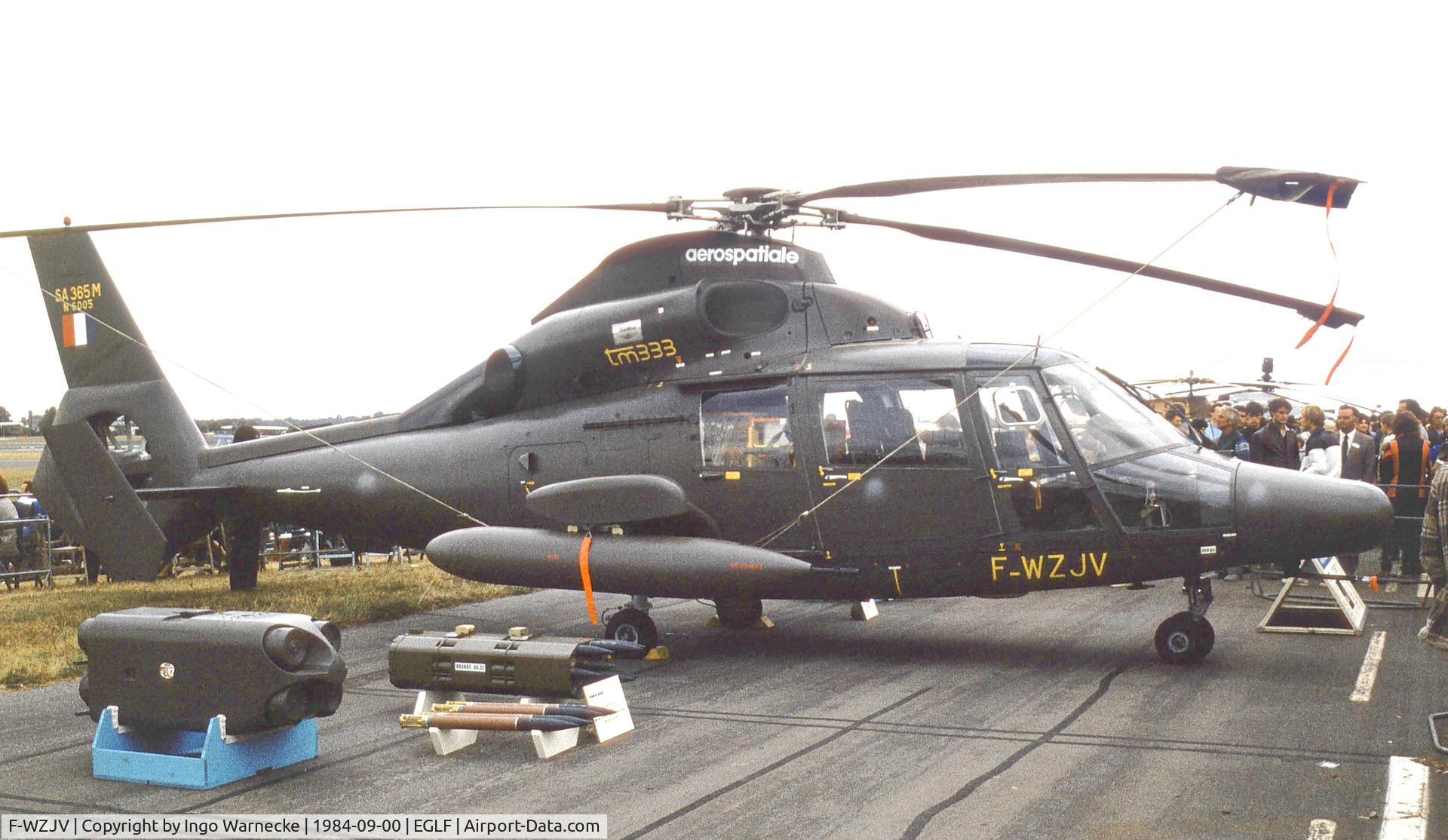 F-WZJV, Aerospatiale SA-365M Panther C/N 6005, Aerospatiale SA.365M Dauphin II at Farnborough International 1984