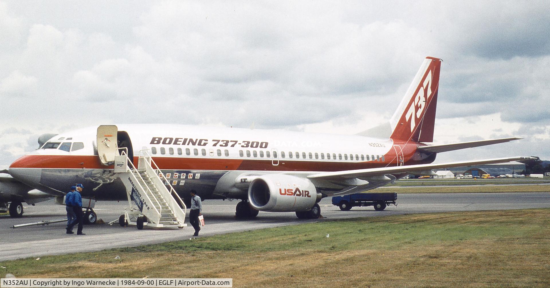 N352AU, 1984 Boeing 737-3B7 C/N 22952, Boeing 737-3B7 of Boeing / USair at Farnborough International 1984
