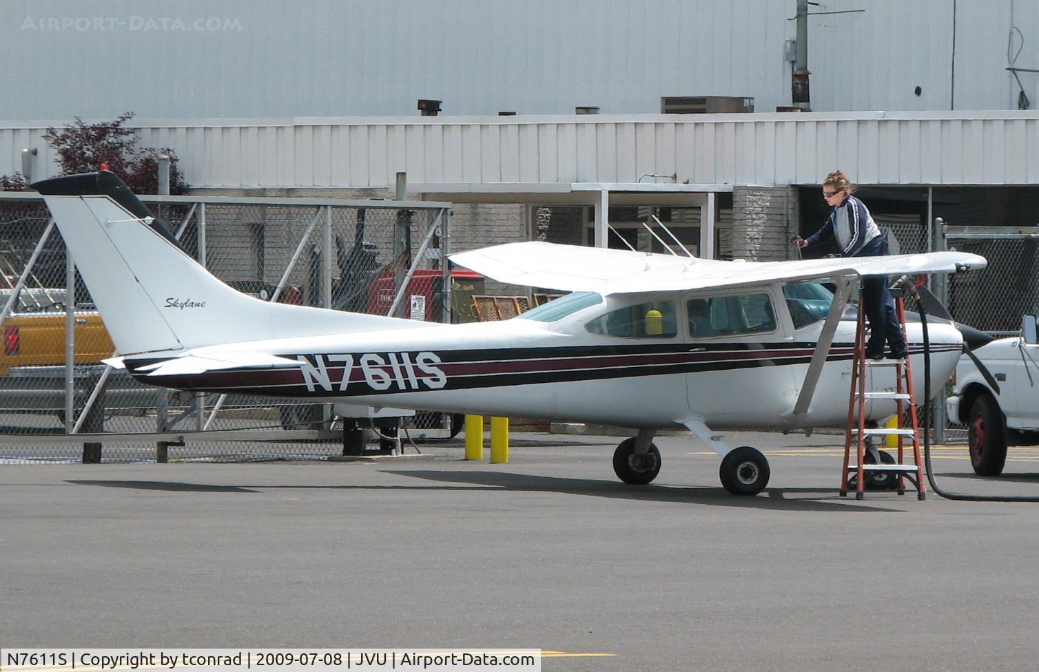 N7611S, 1976 Cessna 182Q Skylane C/N 18265259, at Queen City