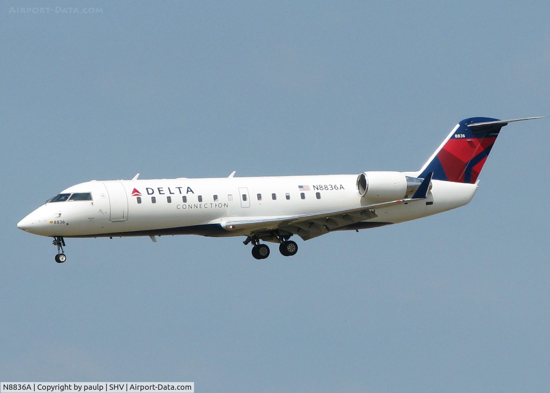 N8836A, 2003 Bombardier CRJ-200 (CL-600-2B19) C/N 7836, Landing on runway 14 at the Shreveport Regional airport.