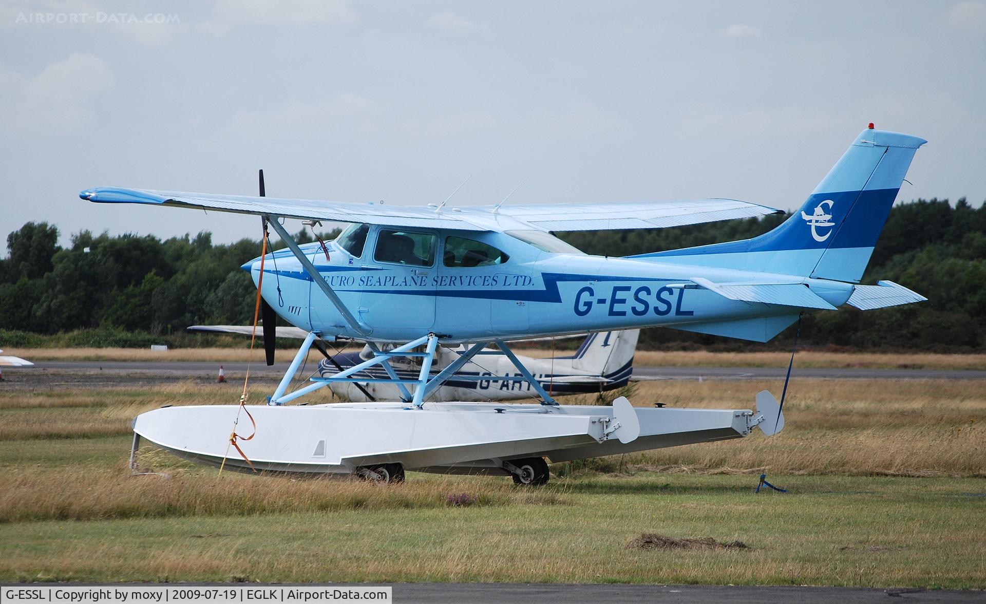 G-ESSL, 1981 Cessna 182R Skylane C/N 182-67947, Cessna 182R at Blackbushe