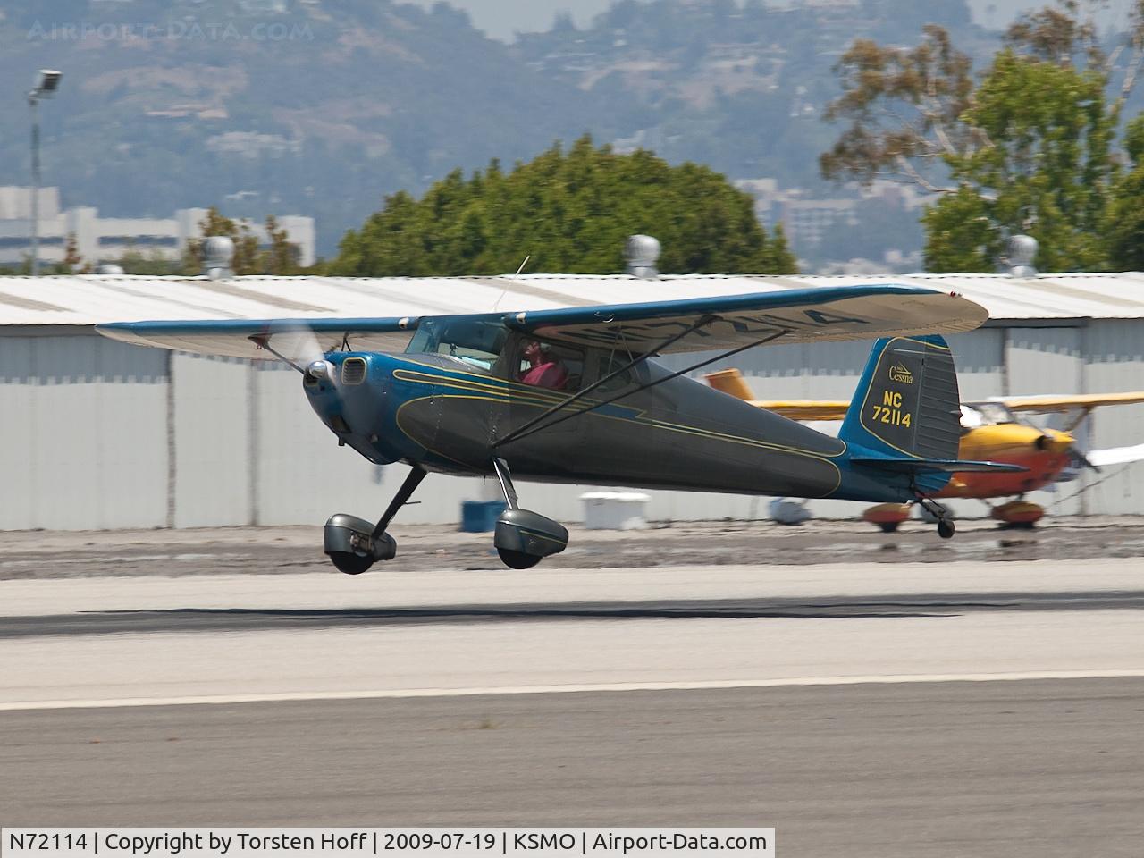 N72114, 1946 Cessna 140 C/N 9279, N72114 departing from RWY 21