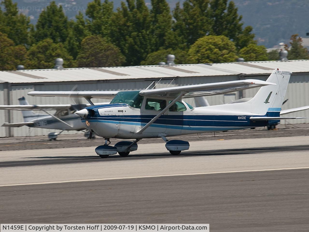 N1459E, 1978 Cessna 172N C/N 17271007, N1459E departing from RWY 21