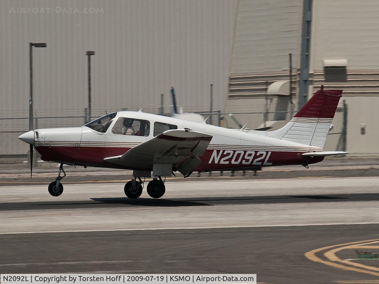 N2092L, 1978 Piper PA-28-161 Warrior II C/N 28-7916241, N2092L arriving on RWY 21