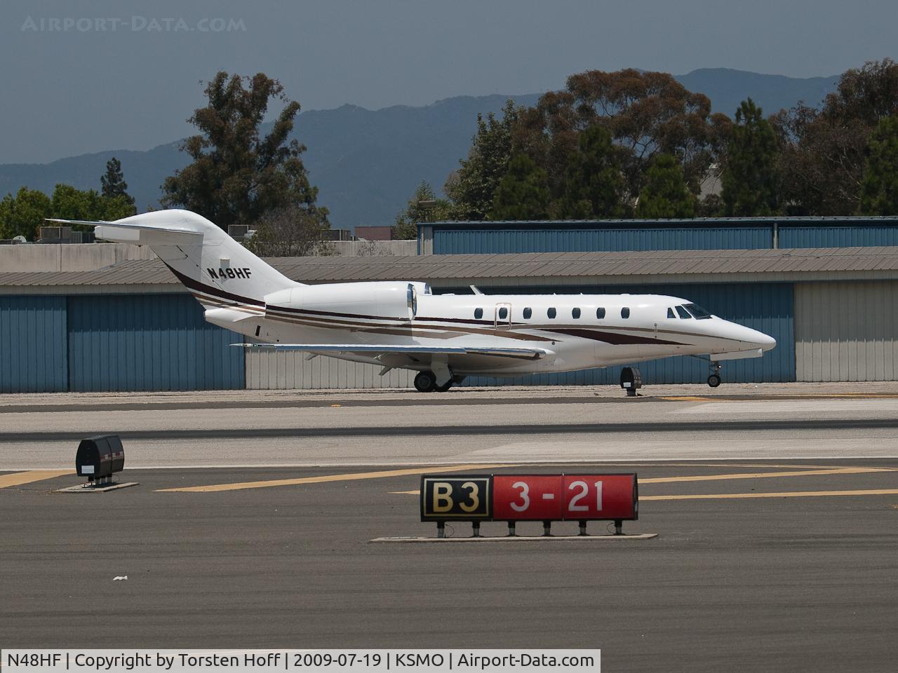 N48HF, 2003 Cessna 750 Citation X Citation X C/N 750-0220, N48HF taxiing