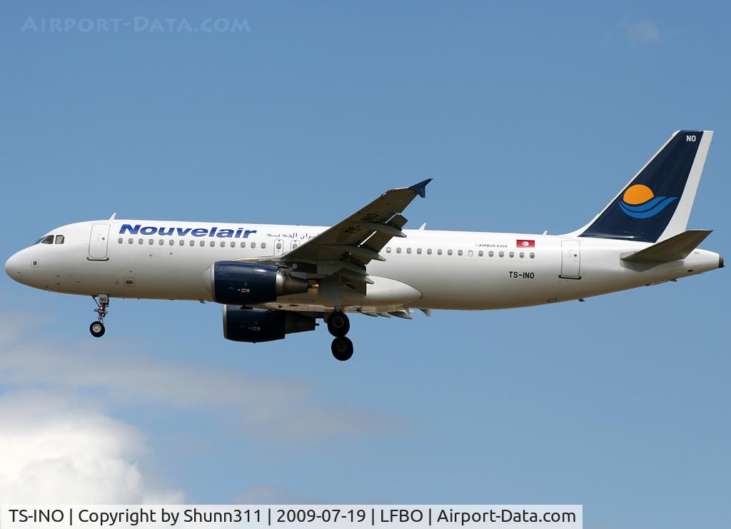 TS-INO, 2008 Airbus A320-214 C/N 3480, Landing rwy 32L