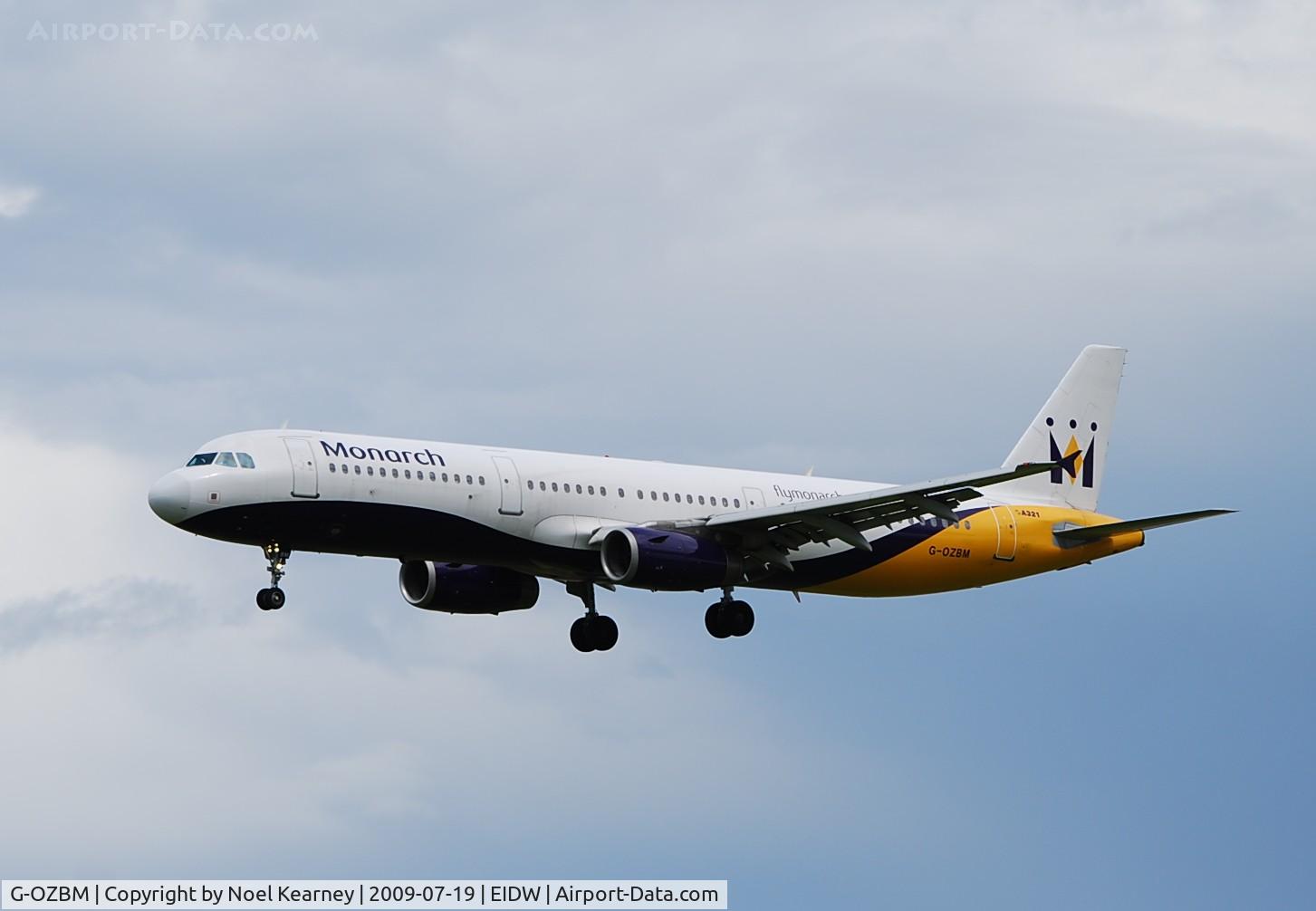 G-OZBM, 1999 Airbus A321-231 C/N 1045, Landing Rwy 28