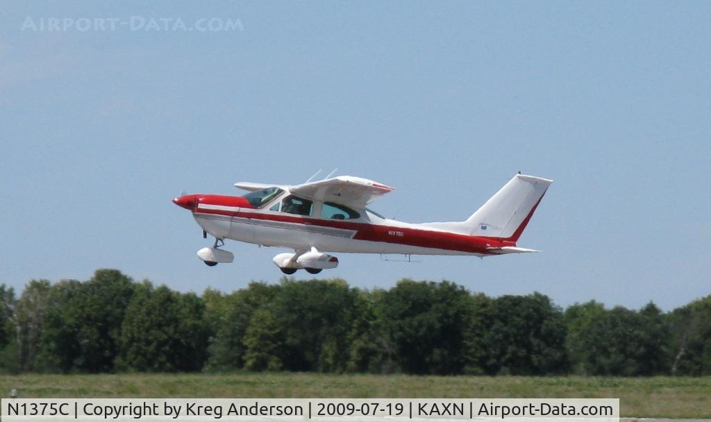N1375C, 1977 Cessna 177B Cardinal C/N 17702715, Cessna 177B Cardinal taking off