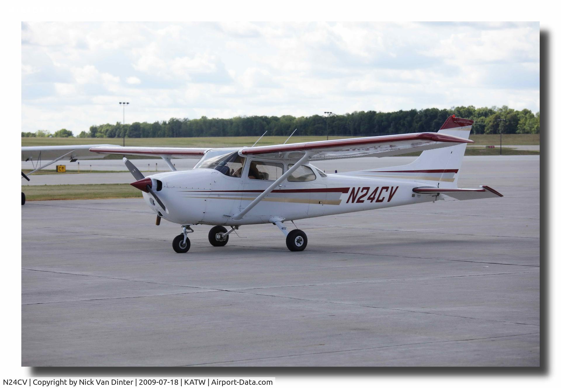 N24CV, 1977 Cessna 172N C/N 17270186, On the Ramp