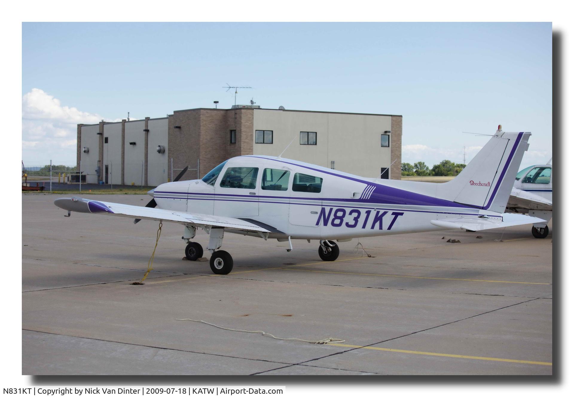 N831KT, 1974 Beech C23 Sundowner 180 C/N M-1548, On the Ramp