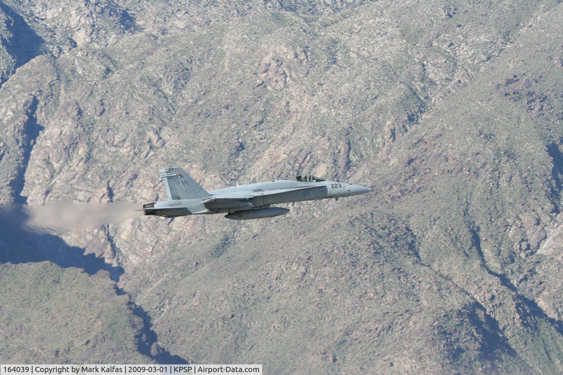 164039, 1990 McDonnell Douglas F/A-18C Hornet C/N 0926/C173, F-18C 164039/SH223 on the go off of RWY 31L KPSP...