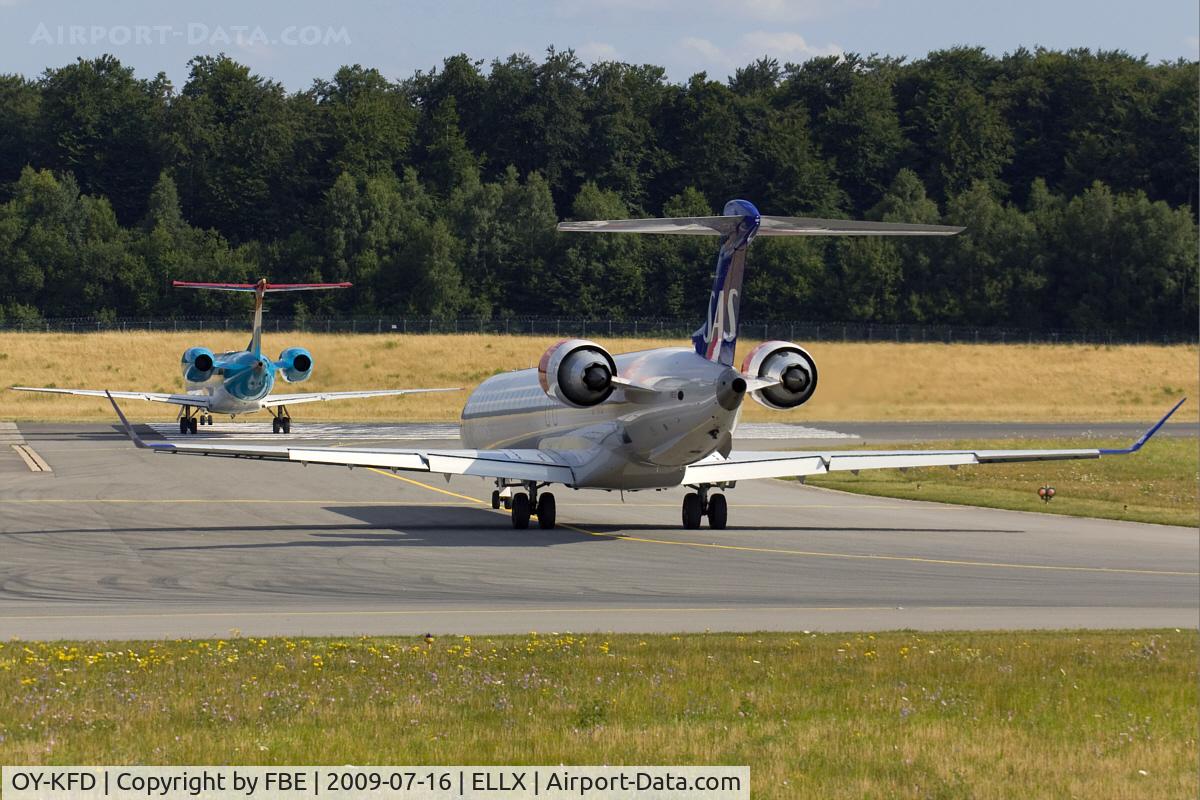OY-KFD, 2009 Bombardier CRJ-900 (CL-600-2D24) C/N 15221, SAS CRJ-900 at the holdingpoint RW24