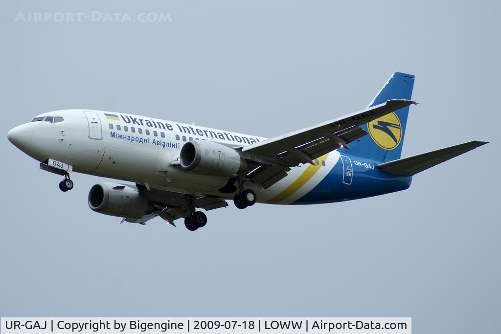 UR-GAJ, 1992 Boeing 737-5Y0 C/N 25192/2262, Approaching on rwy 34
