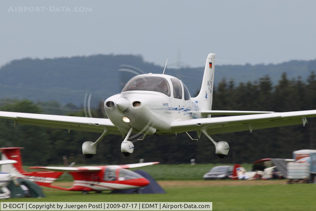 D-EOGT, 2007 Cirrus SR20 G2 C/N 1865, Cirrus SR20 G2