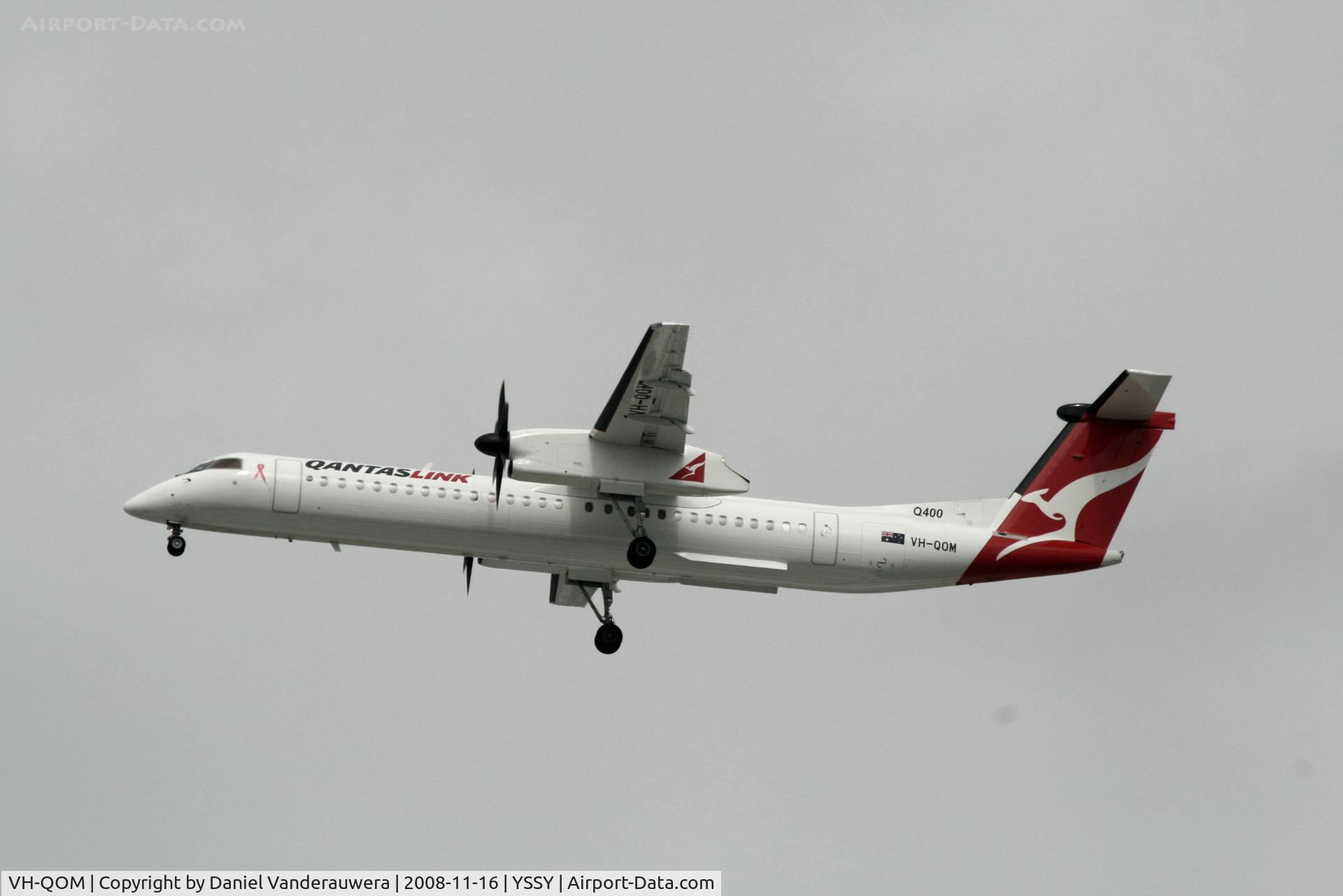 VH-QOM, 2008 De Havilland Canada DHC-8-402Q Dash 8 C/N 4217, descending to rwy 16L