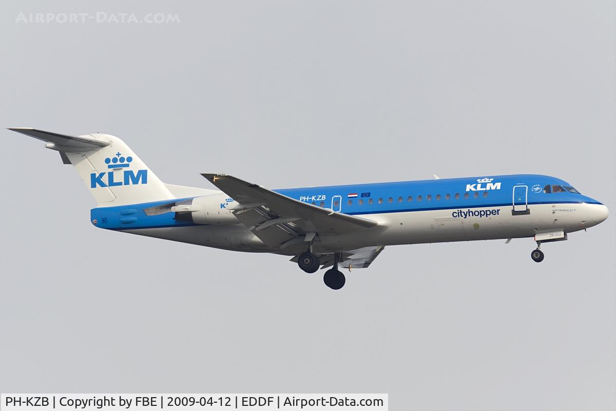 PH-KZB, 1996 Fokker 70 (F-28-070) C/N 11562, short final