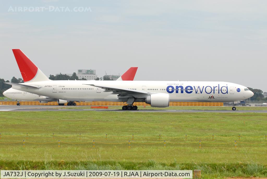 JA732J, 2002 Boeing 777-346/ER C/N 32430, JAL B777-300ER One World c/s