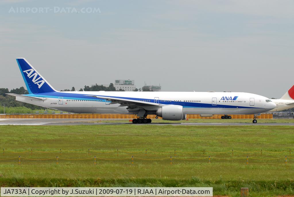 JA733A, 2005 Boeing 777-381/ER C/N 32648, NH B777-300ER