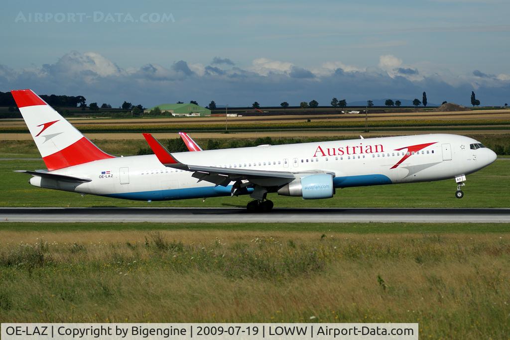 OE-LAZ, 1999 Boeing 767-3Z9 C/N 30331, A few seconds after touchdown 34