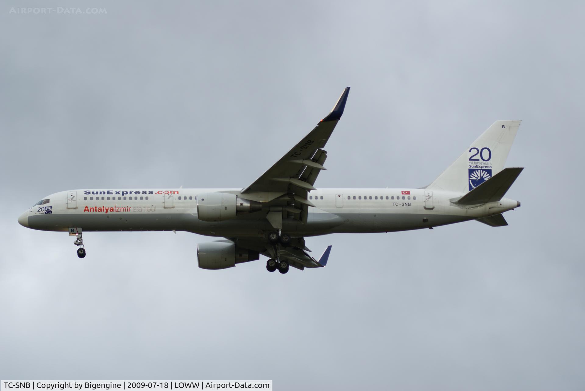 TC-SNB, 1994 Boeing 757-2Q8 C/N 26271, Approaching rwy34