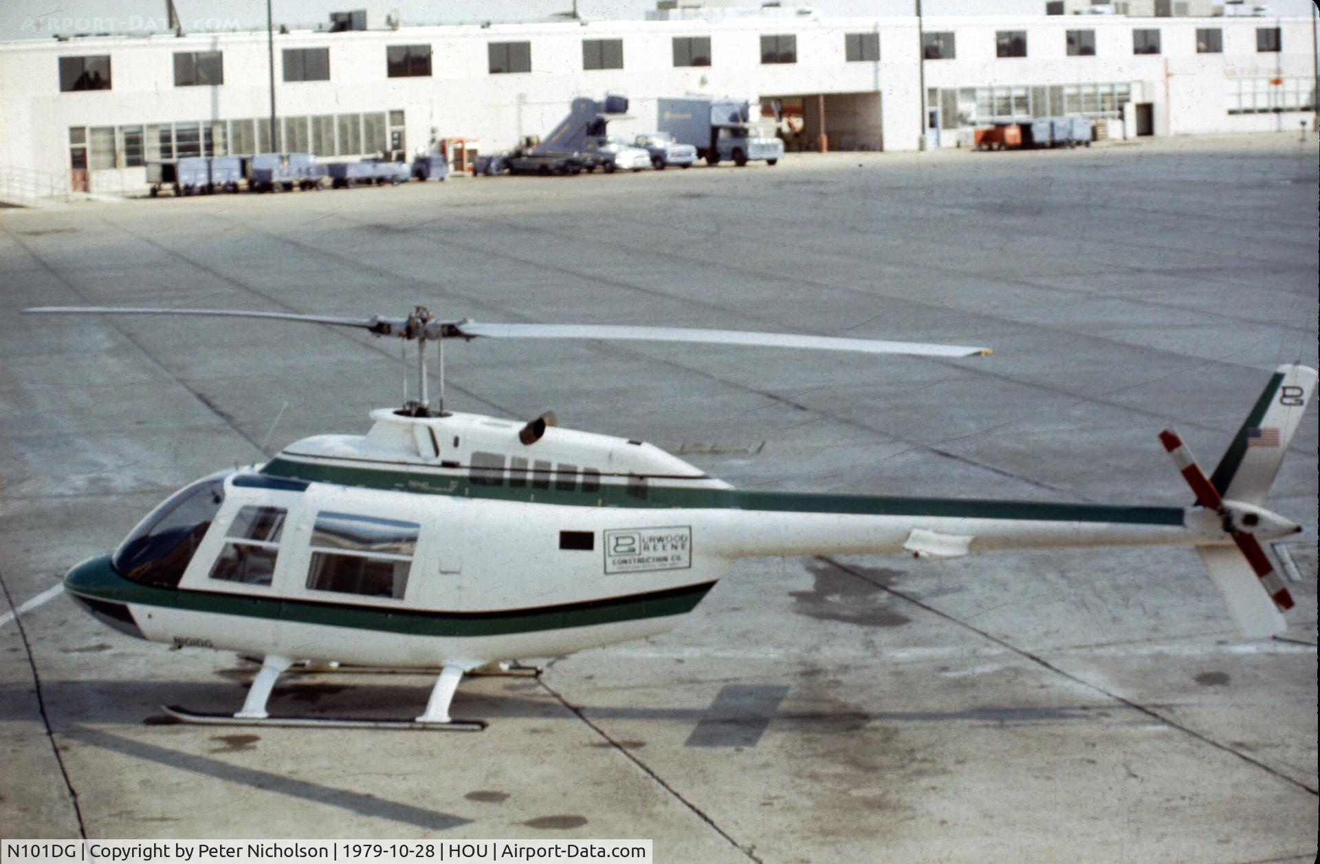 N101DG, 1986 Bell 206B JetRanger III C/N 3929, Bell JetRanger seen at Houston Hobby in October 1979.
