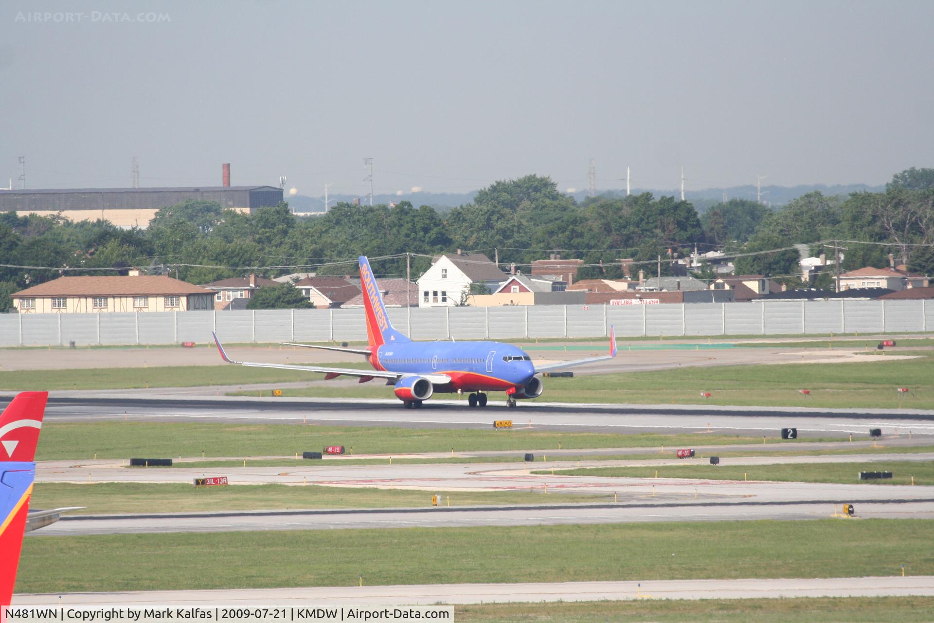 N481WN, 2004 Boeing 737-7H4 C/N 29853, Southwest 737-7H4, N481WN rolling RWY 4R KMDW